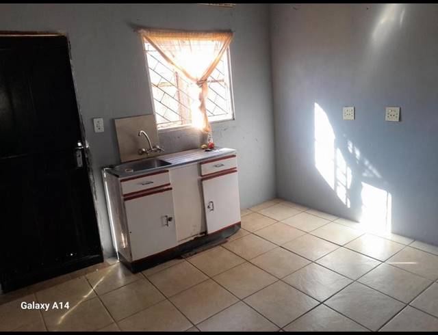 2 BEDROOM HOUSE FOR SALE IN LAWLEY